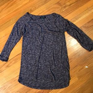 Quarter sleeve shirt